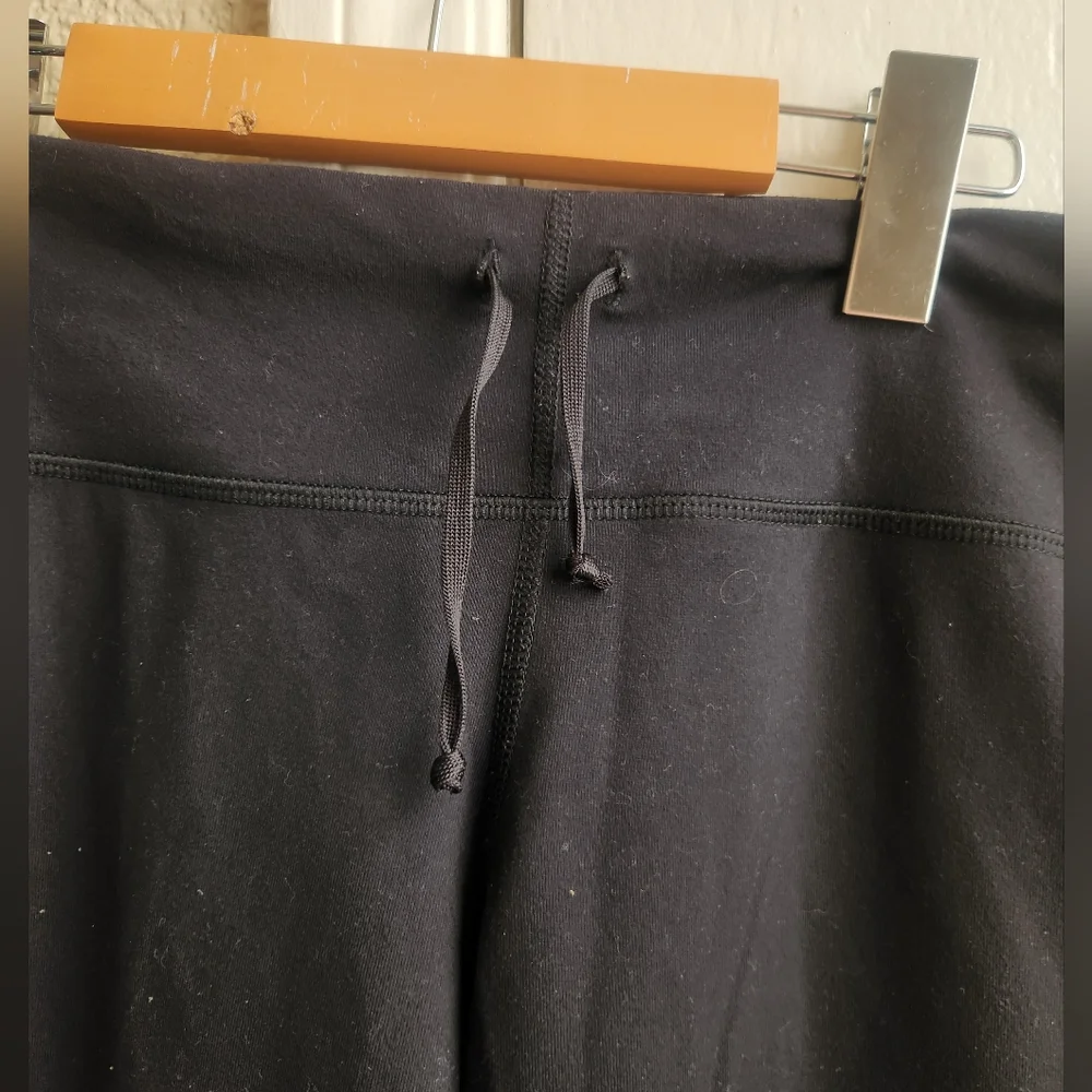 Lululemon- Wide Leg Crop Pant - Picture 3 of 6
